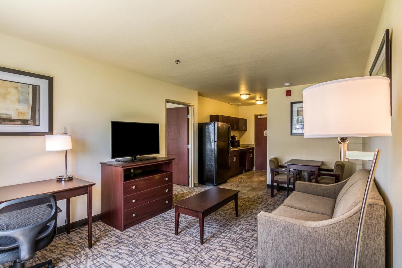 Cobblestone Inn & Suites - Barron Экстерьер фото