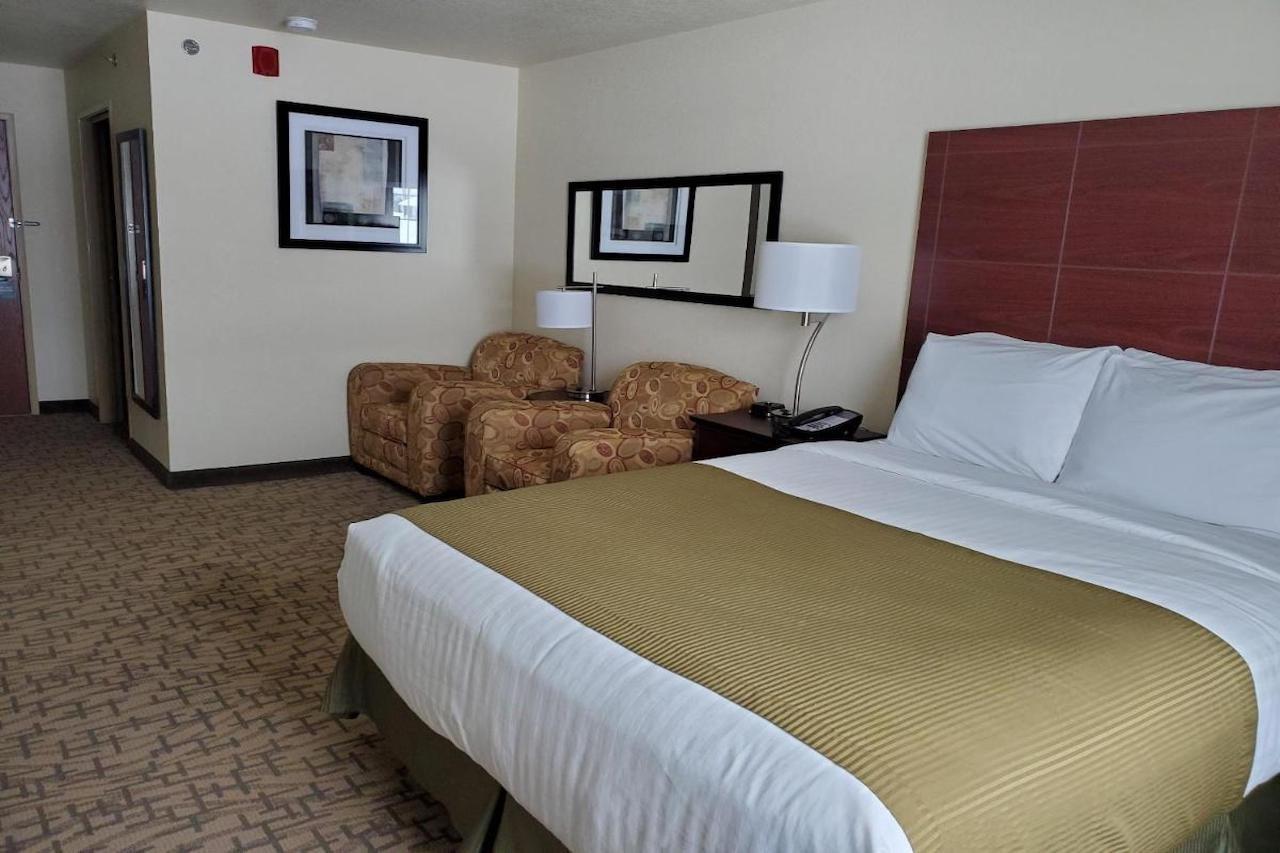 Cobblestone Inn & Suites - Barron Экстерьер фото